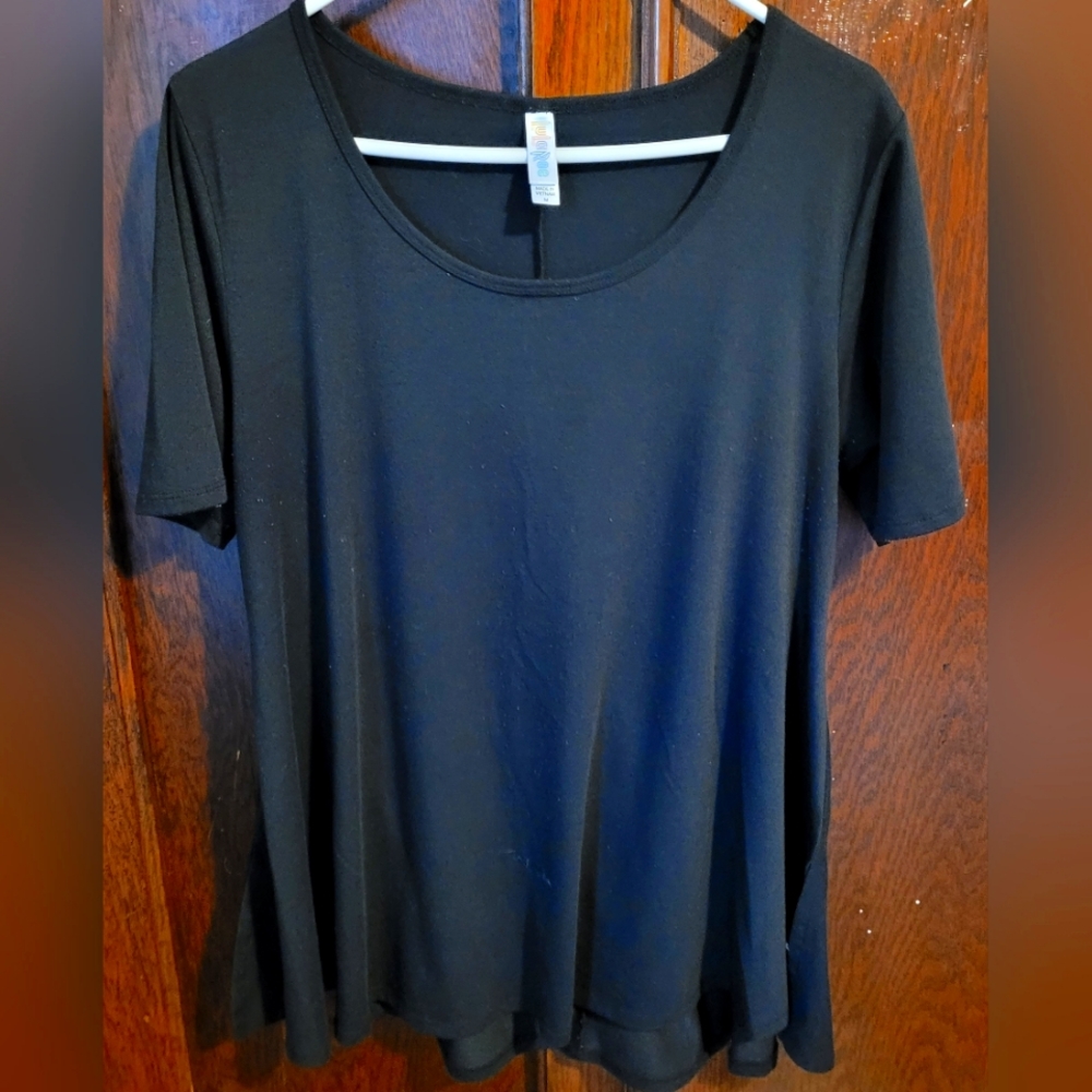 LulaRoe Perfect T